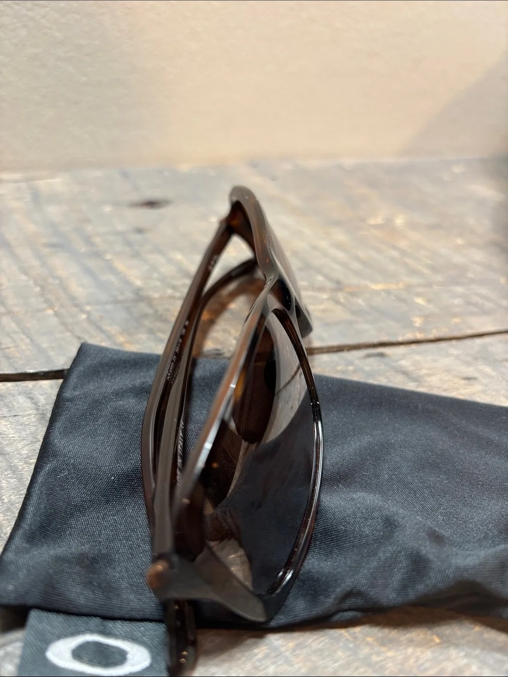 Oakley Hall Pass OO9203 Sunglasses Italy